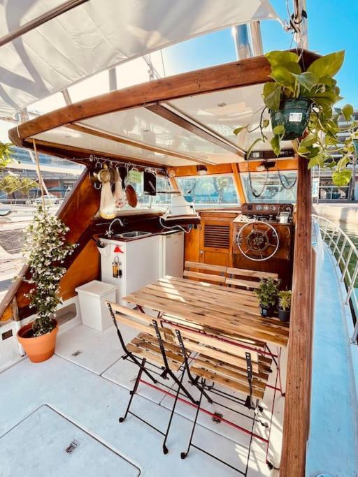 Vintage Classic 70S Boat! Hotel Sant Adrià de Besòs Kültér fotó